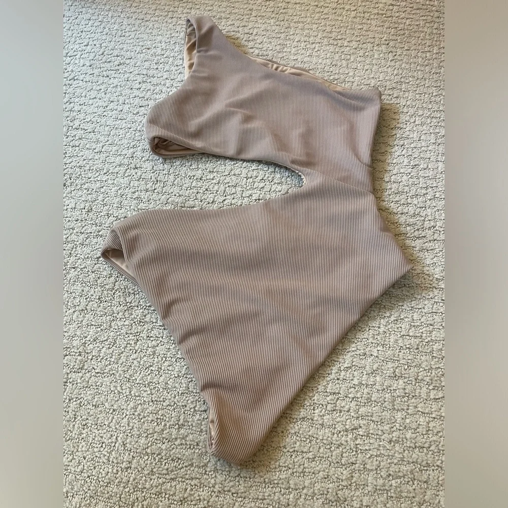 Beach Riot Celine Ribbed One Piece - Picture 4 of 4